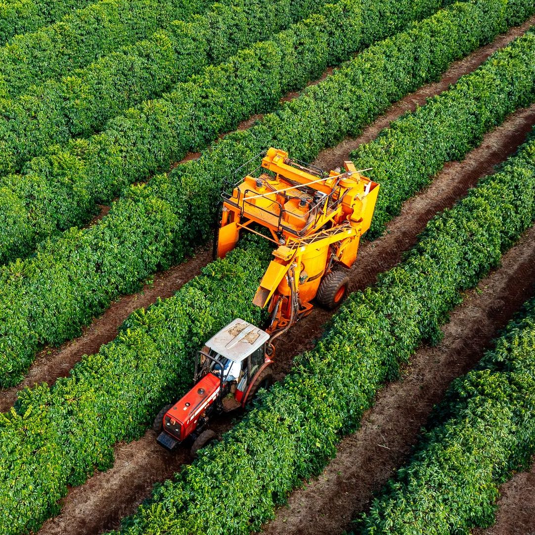 Máquinas agrícolas lideram no consórcio de veículos pesados